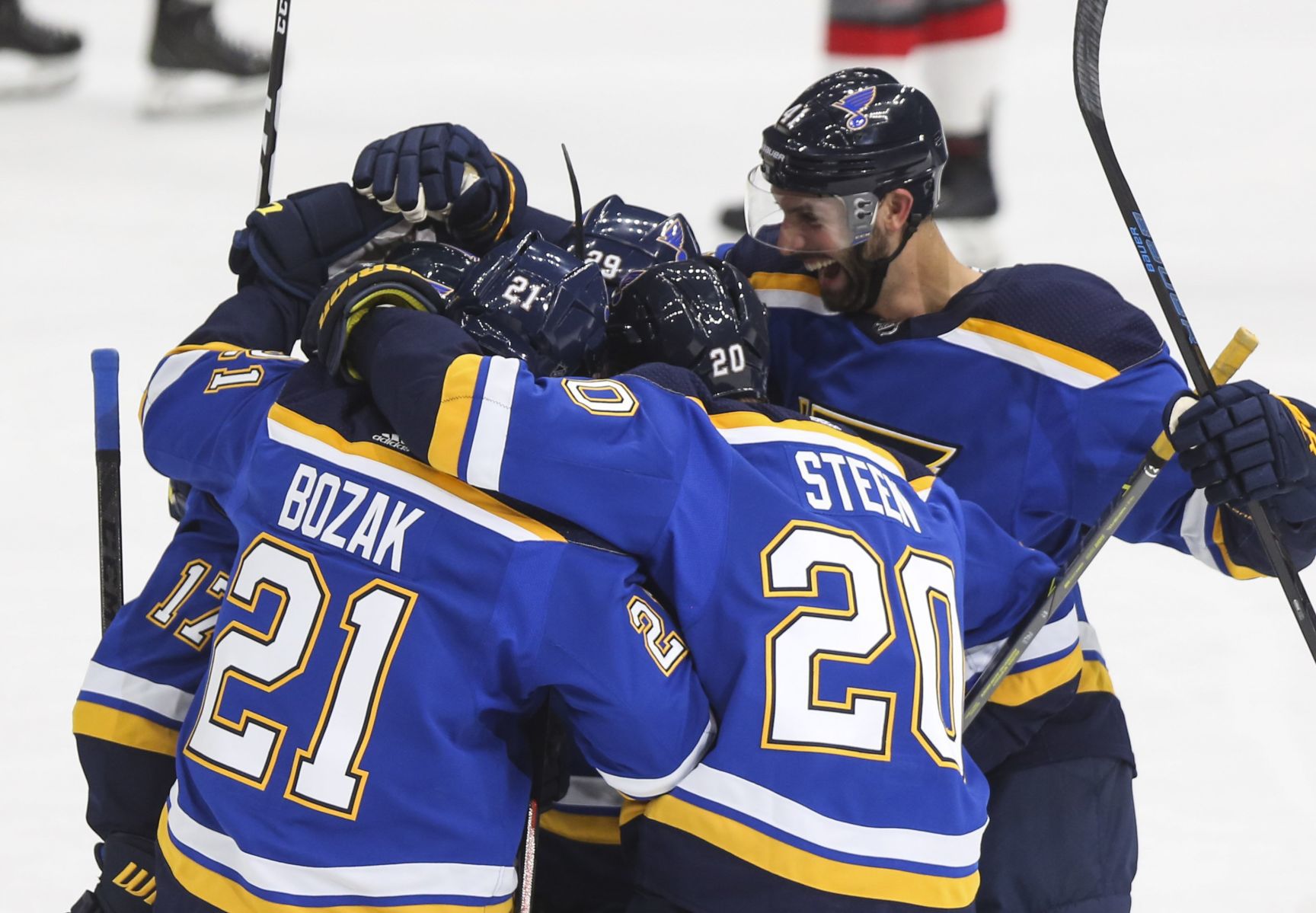 St. Louis Blues take on New Jersey Devils